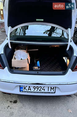 Купе Volkswagen CC / Passat CC 2013 в 