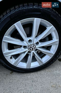 Купе Volkswagen CC / Passat CC 2013 в 
