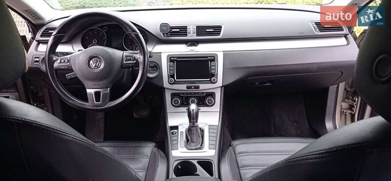 Купе Volkswagen CC / Passat CC 2011 в Львове