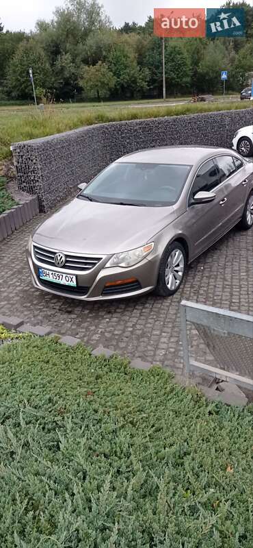 Купе Volkswagen CC / Passat CC 2011 в Львове