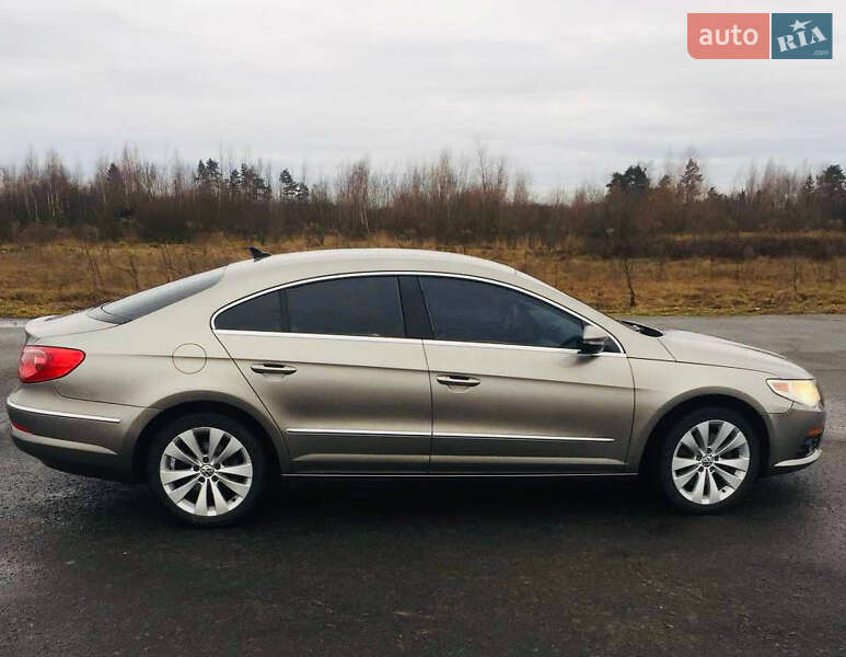 Купе Volkswagen CC / Passat CC 2010 в Березному