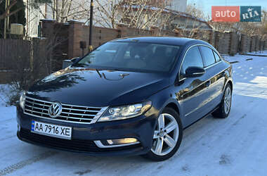 Купе Volkswagen CC / Passat CC 2012 в Чернівцях