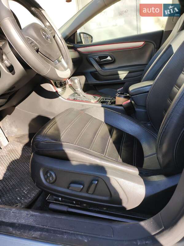 Купе Volkswagen CC / Passat CC 2011 в Тернополі
