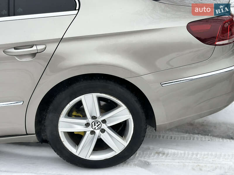 Купе Volkswagen CC / Passat CC 2012 в Львові