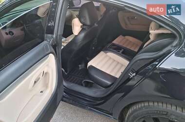 Купе Volkswagen CC / Passat CC 2011 в 