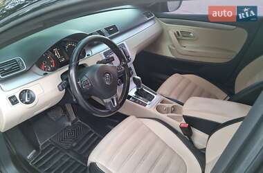 Купе Volkswagen CC / Passat CC 2011 в 