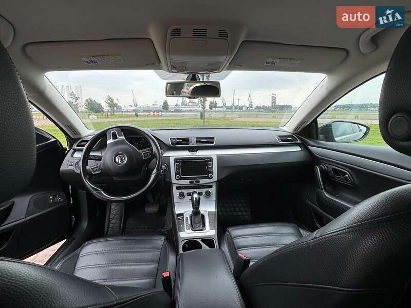 Купе Volkswagen CC / Passat CC 2012 в Ужгороде
