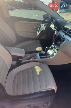 Седан Volkswagen CC / Passat CC 2012 в 