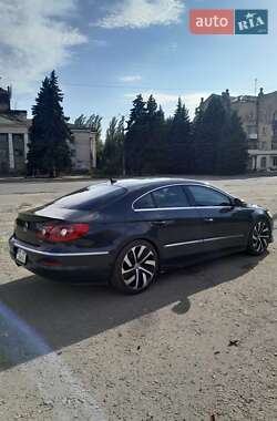 Купе Volkswagen CC / Passat CC 2011 в 
