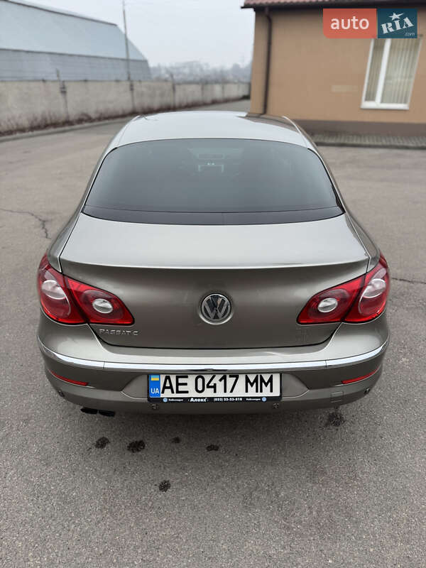 Купе Volkswagen CC / Passat CC 2011 в Дніпрі