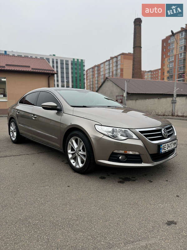 Купе Volkswagen CC / Passat CC 2011 в Дніпрі
