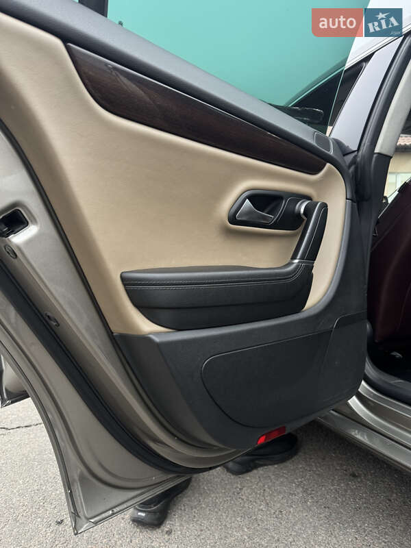 Купе Volkswagen CC / Passat CC 2011 в Дніпрі