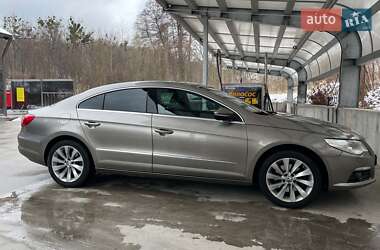 Купе Volkswagen CC / Passat CC 2011 в Киеве