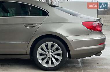 Купе Volkswagen CC / Passat CC 2011 в Киеве