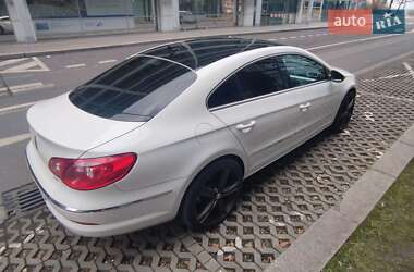 Купе Volkswagen CC / Passat CC 2011 в 