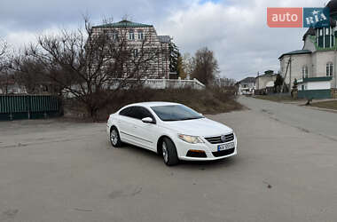 Купе Volkswagen CC / Passat CC 2011 в Киеве