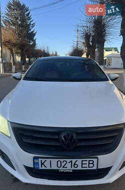 Купе Volkswagen CC / Passat CC 2010 в Липовце