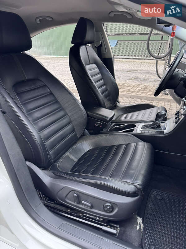 Купе Volkswagen CC / Passat CC 2011 в Хмельницком