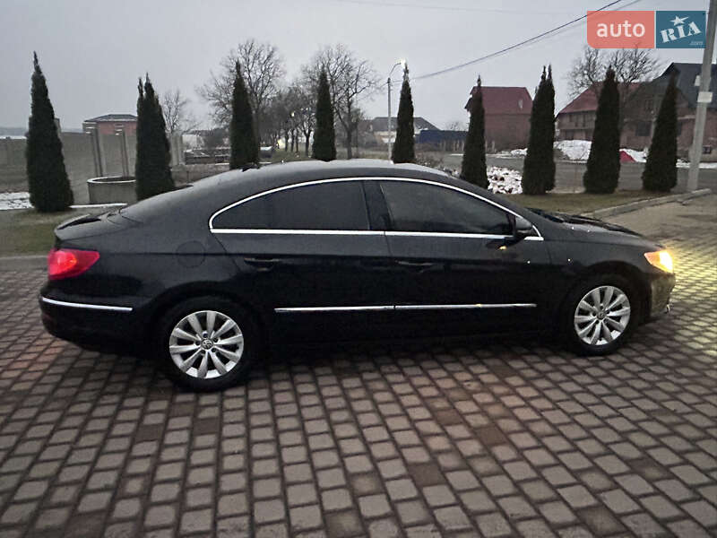 Купе Volkswagen CC / Passat CC 2010 в Іршаві