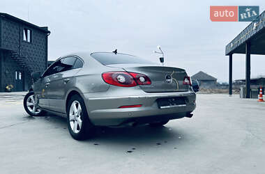 Купе Volkswagen CC / Passat CC 2010 в Львове