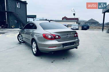 Купе Volkswagen CC / Passat CC 2010 в Львове