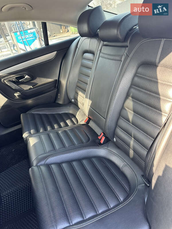 Купе Volkswagen CC / Passat CC 2016 в Днепре