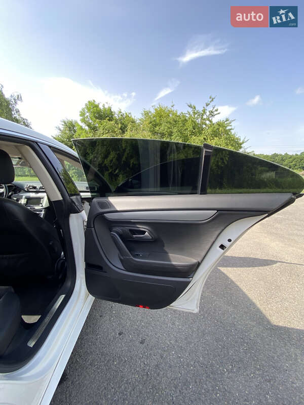 Купе Volkswagen CC / Passat CC 2013 в Мукачево