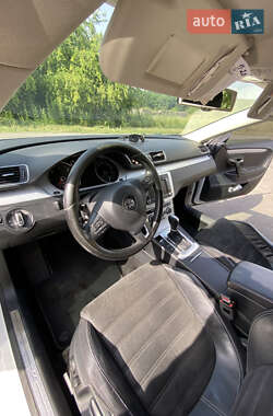 Купе Volkswagen CC / Passat CC 2013 в 