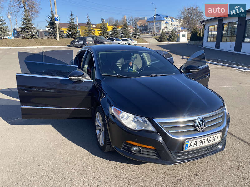 Купе Volkswagen CC / Passat CC 2010 в Ровно