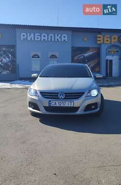 Купе Volkswagen CC / Passat CC 2011 в Умані