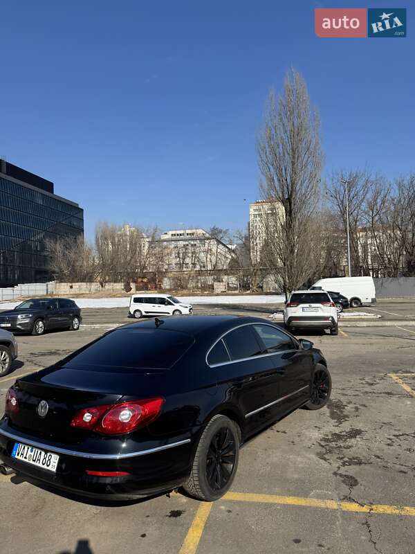 Купе Volkswagen CC / Passat CC 2010 в Киеве