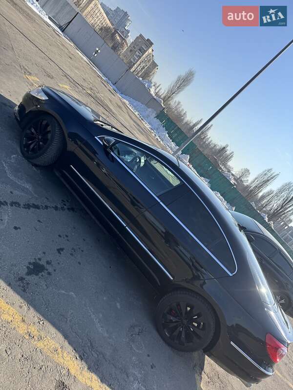Купе Volkswagen CC / Passat CC 2010 в Киеве