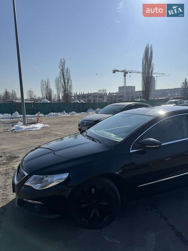 Купе Volkswagen CC / Passat CC 2010 в Киеве