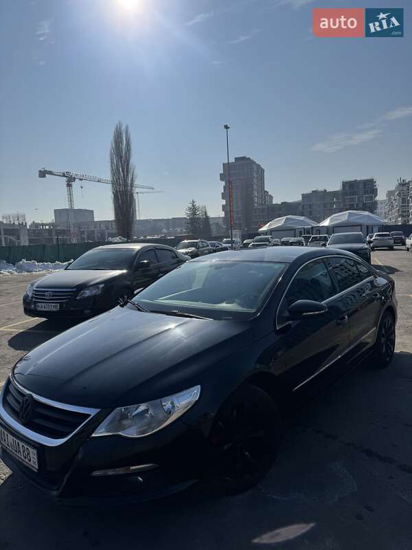 Купе Volkswagen CC / Passat CC 2010 в Киеве