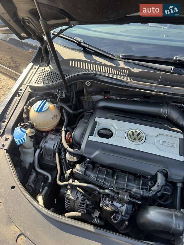 Купе Volkswagen CC / Passat CC 2010 в Киеве