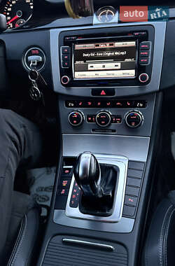 Купе Volkswagen CC / Passat CC 2012 в 