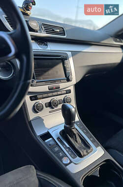Купе Volkswagen CC / Passat CC 2012 в 