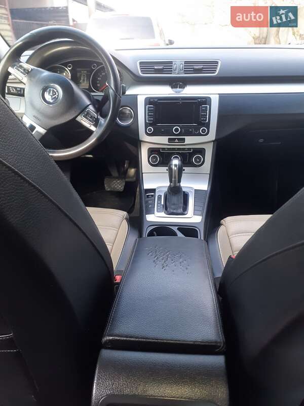 Купе Volkswagen CC / Passat CC 2011 в Радехове