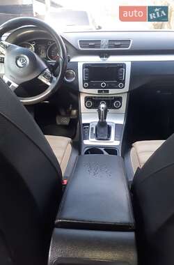 Купе Volkswagen CC / Passat CC 2011 в 