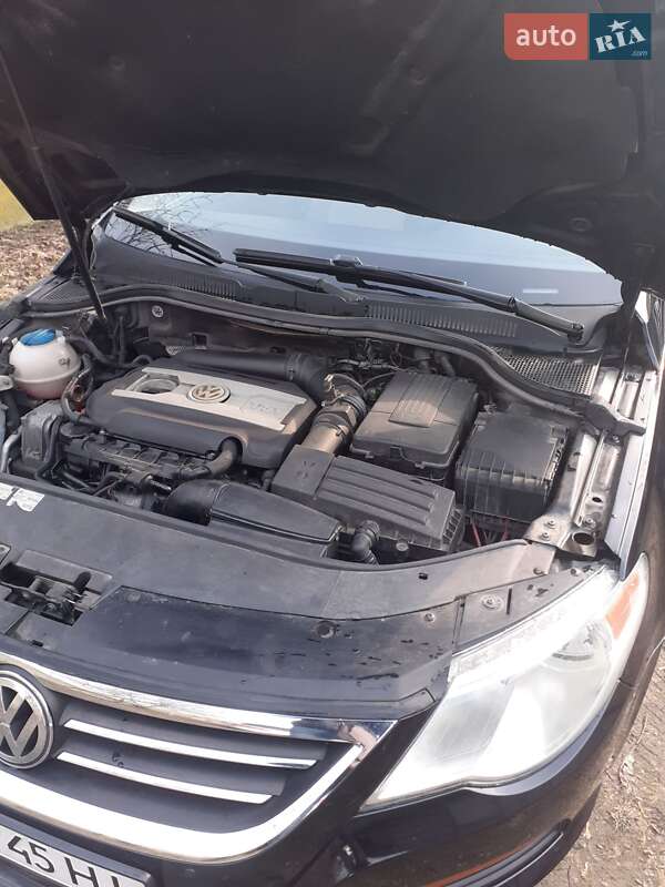 Купе Volkswagen CC / Passat CC 2011 в Радехове