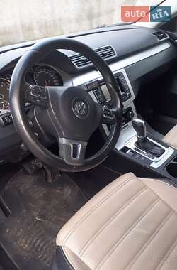 Купе Volkswagen CC / Passat CC 2011 в 