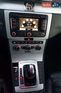Купе Volkswagen CC / Passat CC 2014 в 