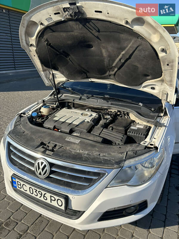Купе Volkswagen CC / Passat CC 2010 в Новом Роздоле