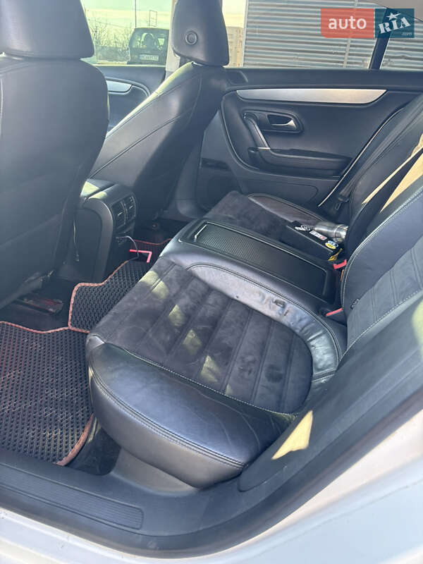 Купе Volkswagen CC / Passat CC 2010 в Новом Роздоле