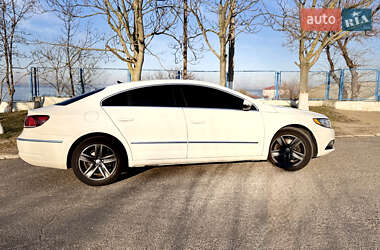 Купе Volkswagen CC / Passat CC 2012 в 