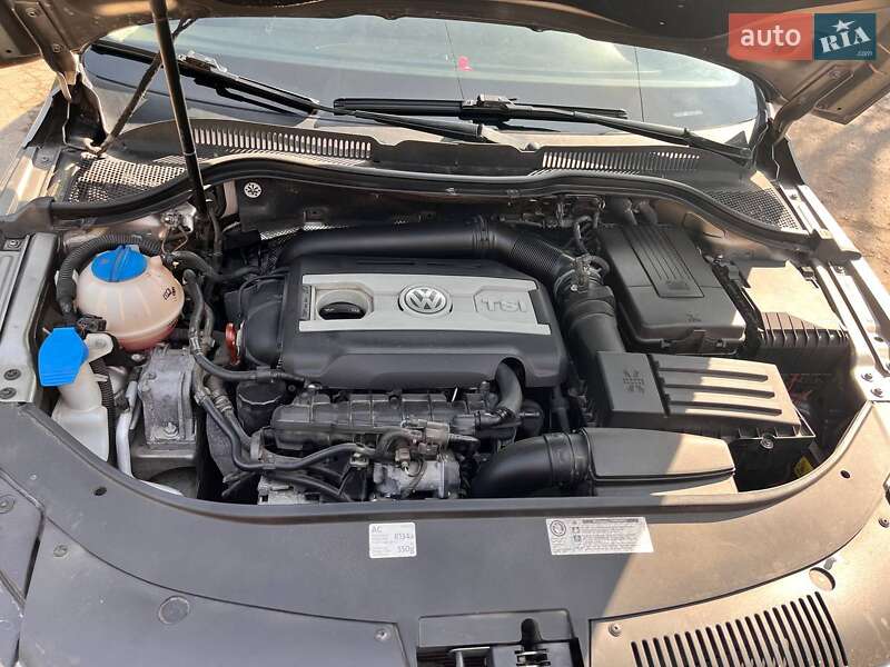 Купе Volkswagen CC / Passat CC 2012 в Кременчуці