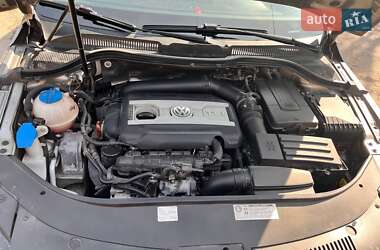 Купе Volkswagen CC / Passat CC 2012 в 