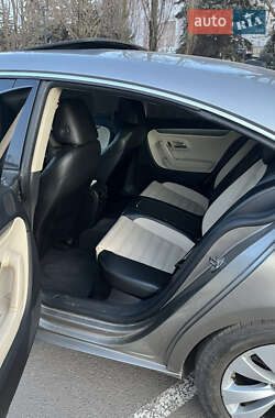 Купе Volkswagen CC / Passat CC 2010 в 