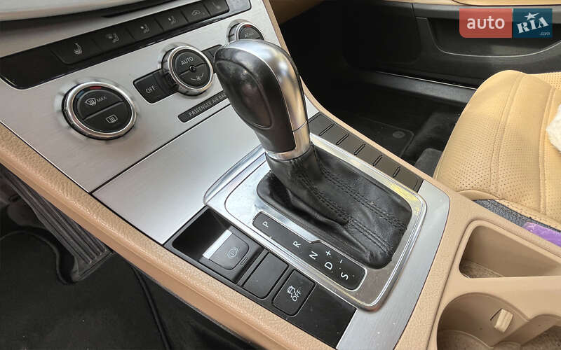 Купе Volkswagen CC / Passat CC 2013 в Стрые