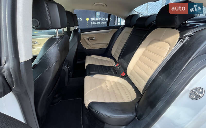 Купе Volkswagen CC / Passat CC 2013 в Стрые